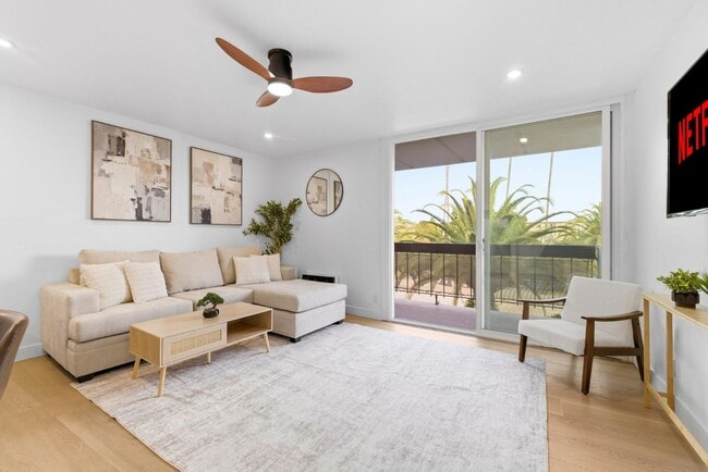 Building Photo - 3050 Rue D’Orleans