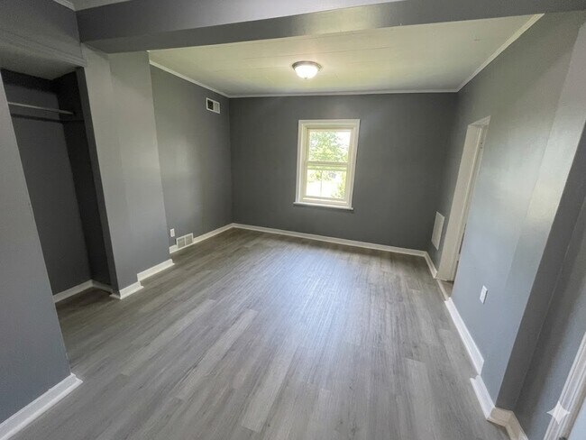 Foto del edificio - 623 E 12th St