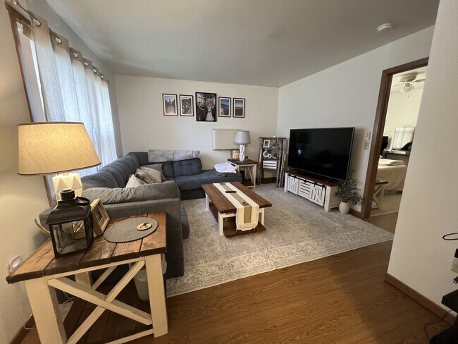 Foto del edificio - 2550 New Pine Dr