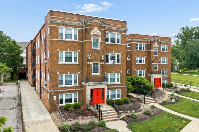 Building Photo - Waterbury Apartments
