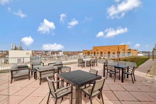 Foto del edificio - 1117 10th St NW