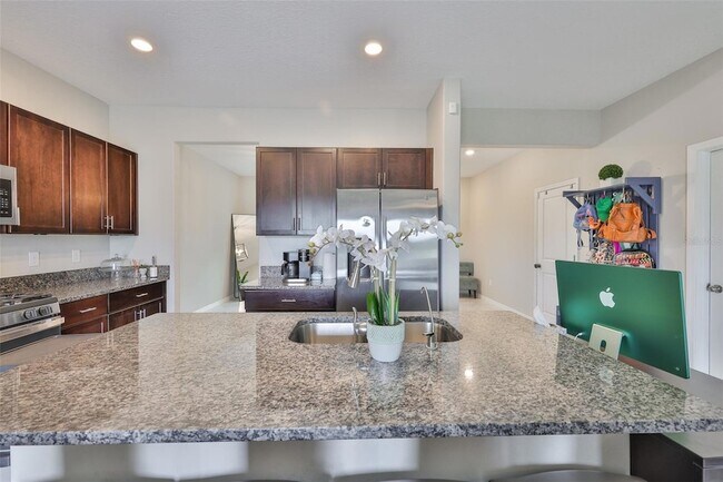 Foto del edificio - 9454 Channing Hill Dr