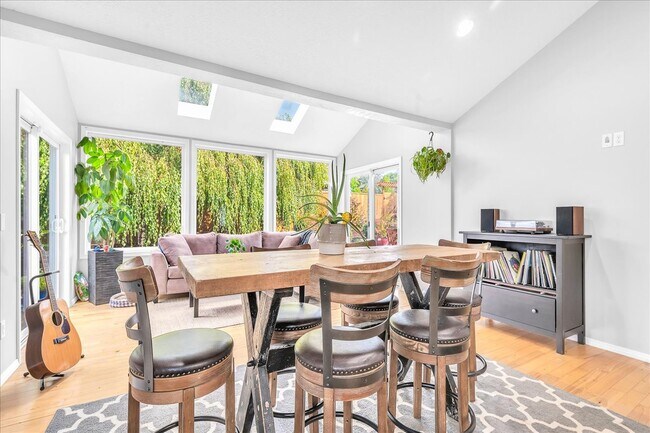 Building Photo - 8108 SW 160th Ave