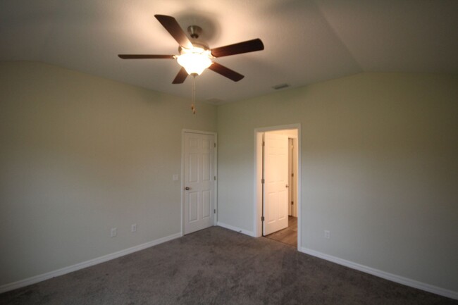 Foto del edificio - 2 Bd/2Ba Duplex in Sebring!!