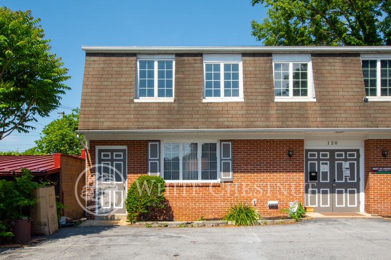 120 S Hanover St Unit APT B, Carlisle, PA 17013 Condo for Rent in