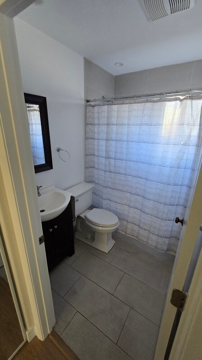 Foto del edificio - 6504 Tujunga Ave