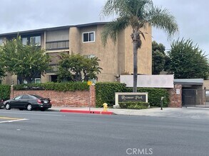 Building Photo - 12200 Montecito Rd