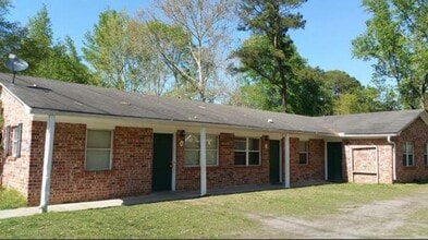 Building Photo - 548 Orangeburg Rd