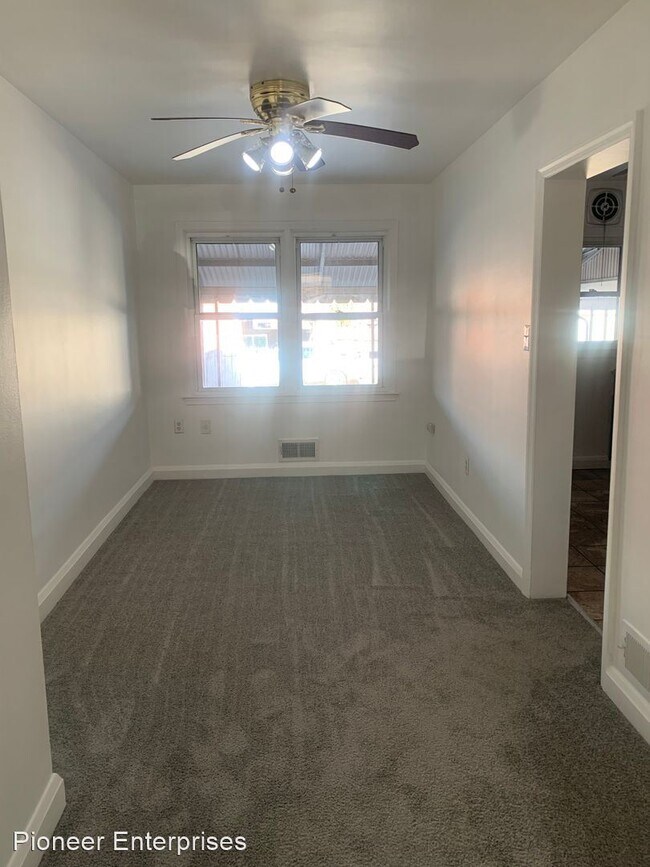 Foto del edificio - 3 br, 1 bath House - 105 Kingston Road