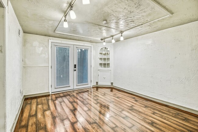 Photo - Highland Park Apartment