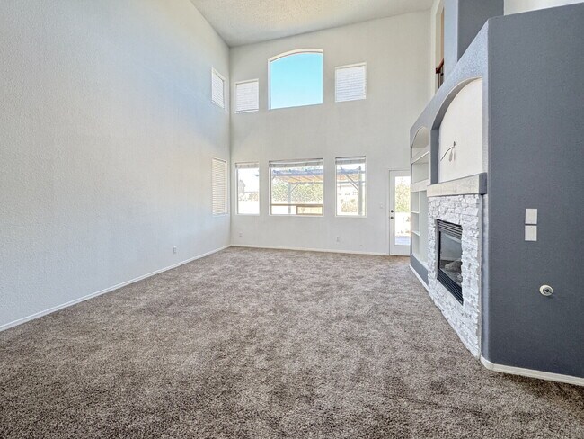 Foto del edificio - Stunning Cabezon Area Home!