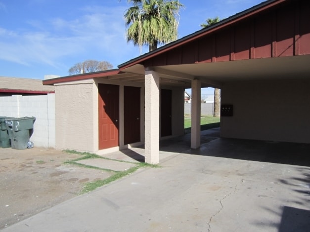 Building Photo - 2912-2916 E Granada Rd