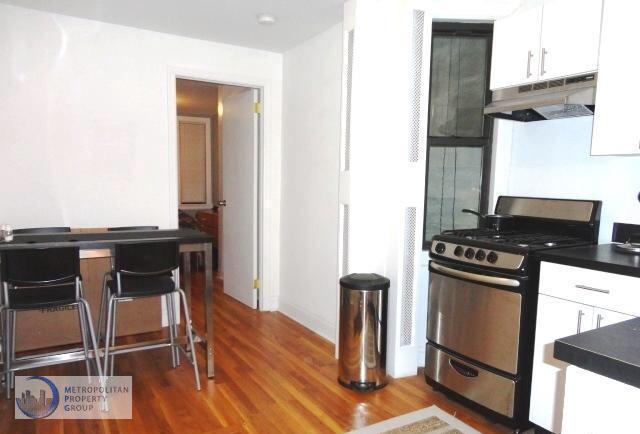 Primary Photo - 224 E 89th St