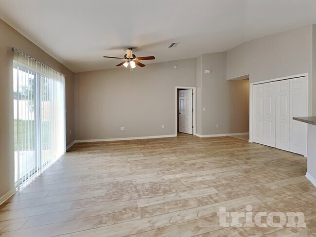 Foto del edificio - 2707 95th St E