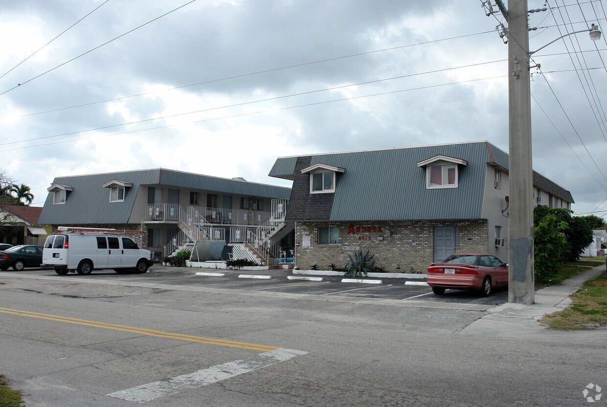 Foto principal - 1958 McKinley St