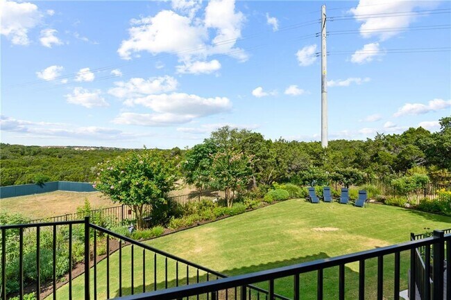 Building Photo - 9200 Bayshore Bend