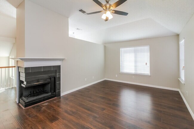 Foto del edificio - 1115 Colbert Ln