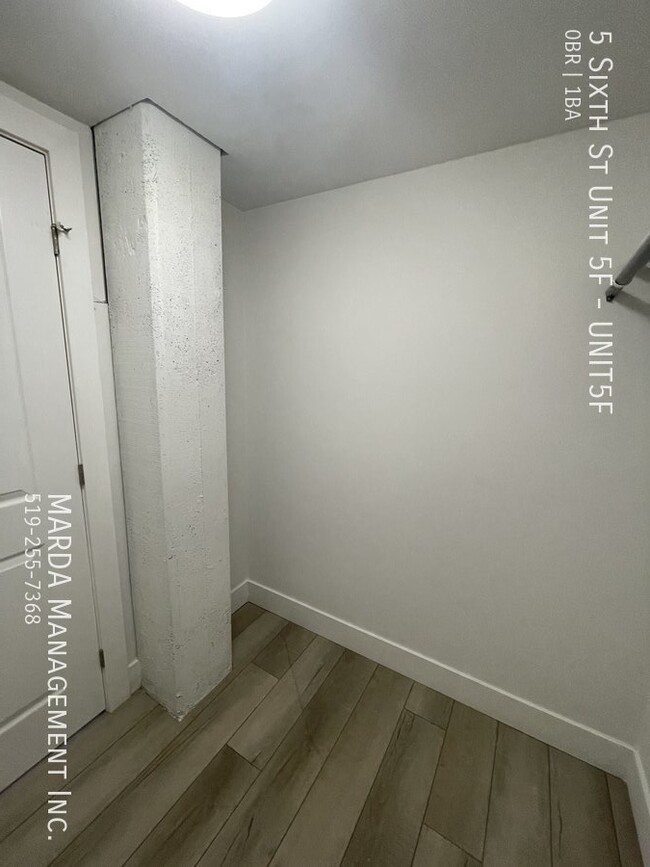 Photo du bâtiment - COZY STUDIO APARTMENT IN CHATHAM-KENT- ALL...