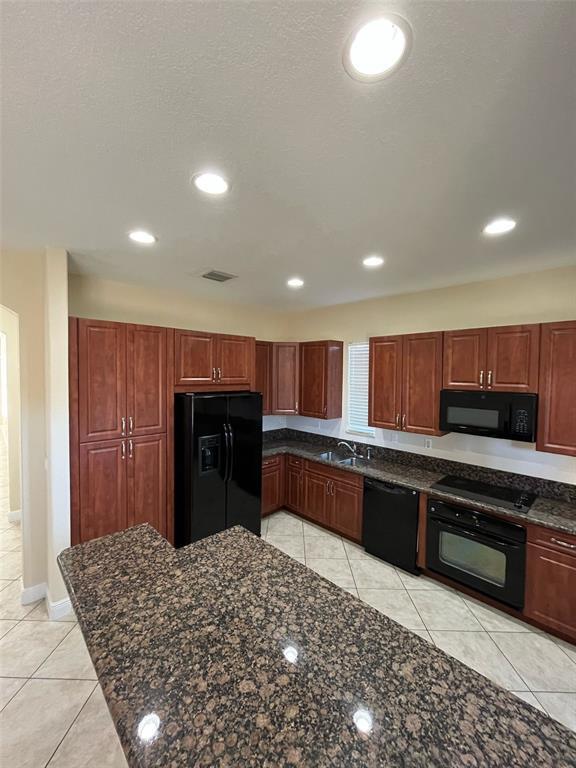 Building Photo - 6965 Julia Gardens Dr