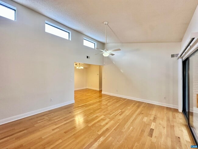 Building Photo - 141 Green Turtle Ln