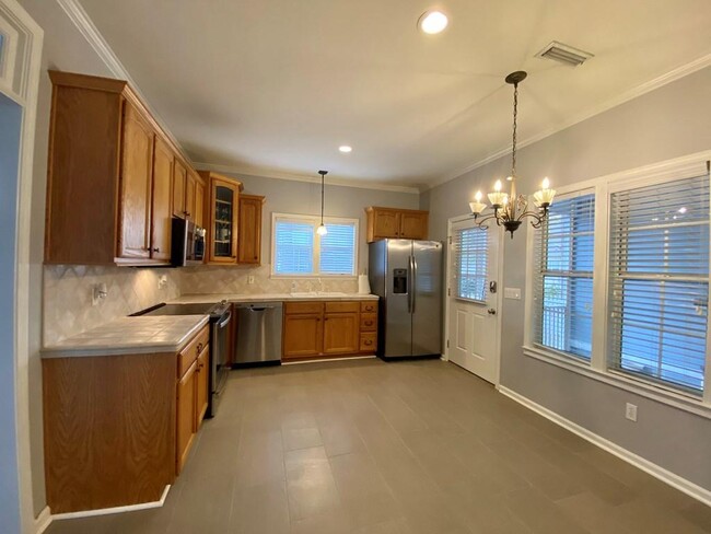 Building Photo - 103 Forsythia Ln