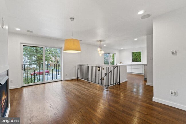 Foto del edificio - 4918 16th St N