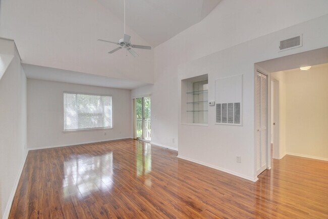 Building Photo - 1725 Palm Cove Blvd
