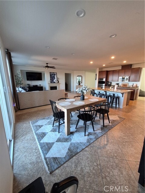 Building Photo - 7650 Summer Day Dr