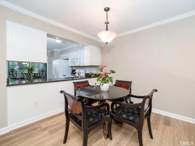 Foto del edificio - 1018 N Bend Dr