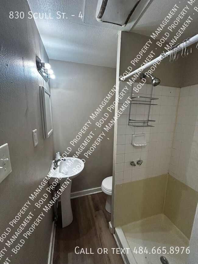 Foto del edificio - 830 Scull St