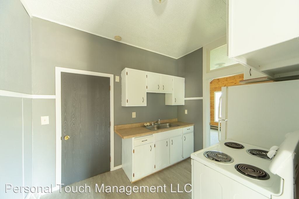 331 Langer Ave S, Casselton, ND 58012 Condo for Rent in Casselton, ND