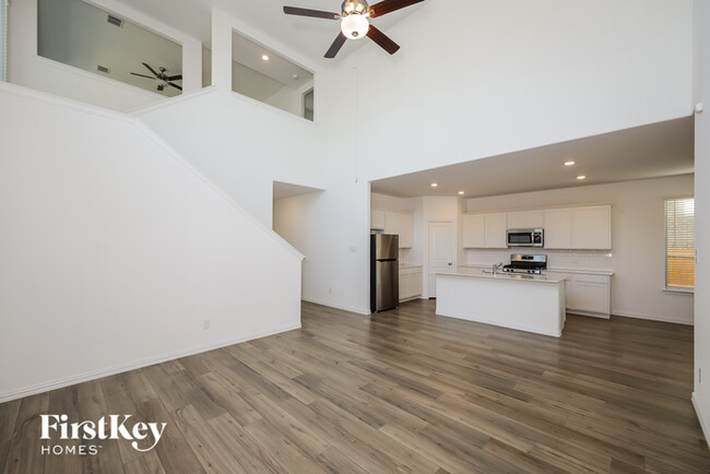 Building Photo - 9925 Diamondhead Dr