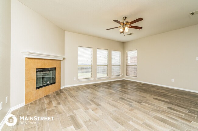 Foto del edificio - 421 Braewick Dr