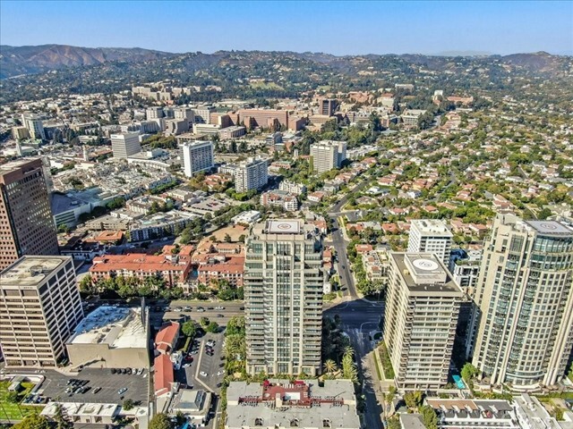 Building Photo - 10800 Wilshire Blvd
