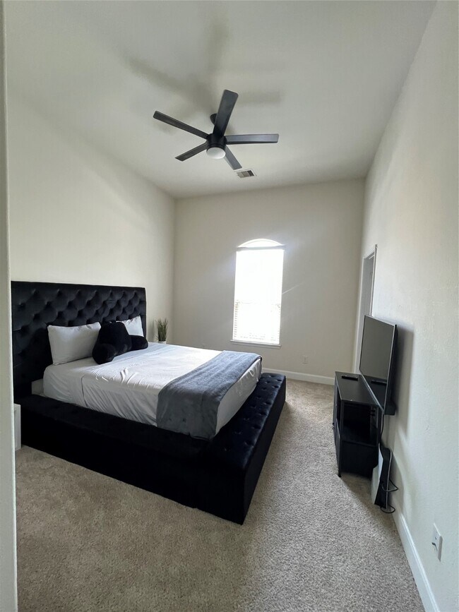 Foto del edificio - 24106 Cane Fields Rd