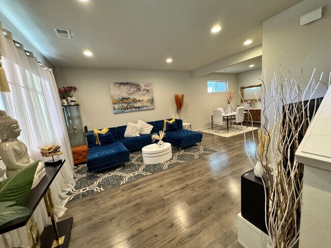 Foto del edificio - Fantastic 3 bedroom, 2.5 bath Townhome in ...