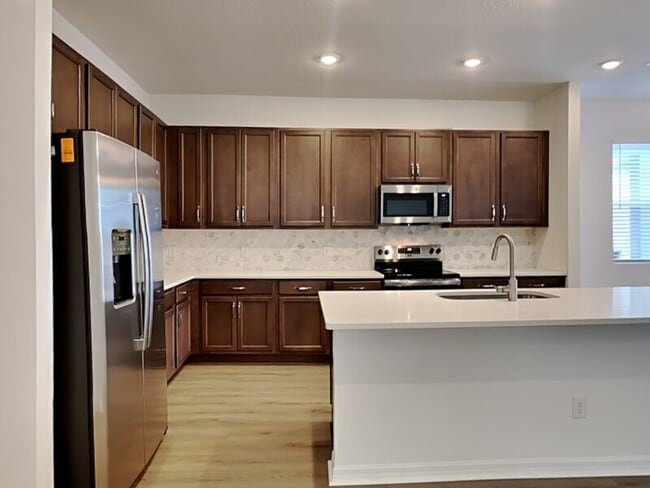 Foto del edificio - 2395 Zuni Rd