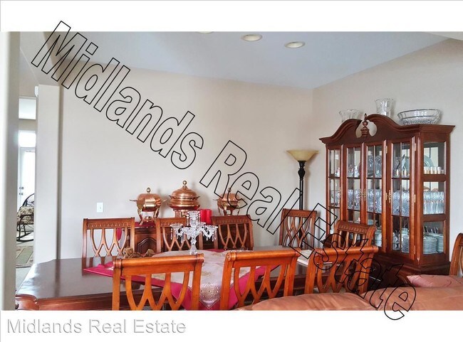 Building Photo - 9504 S 28th St