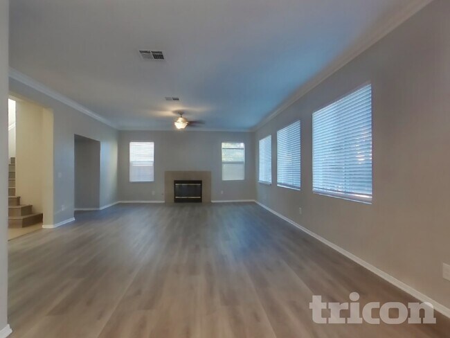 Foto del edificio - 33558 Iris Ln