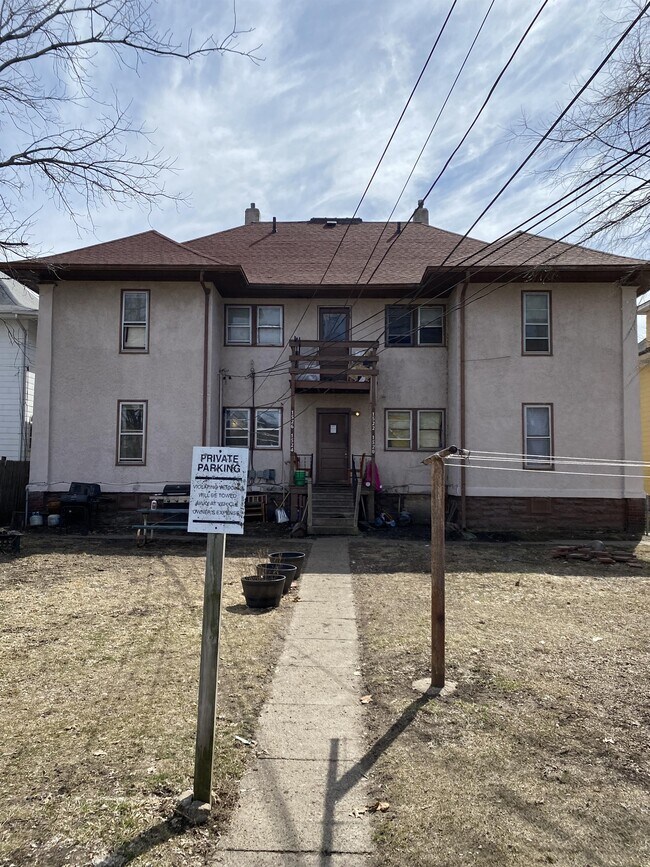 Foto del edificio - 1522 Washington Ave SE