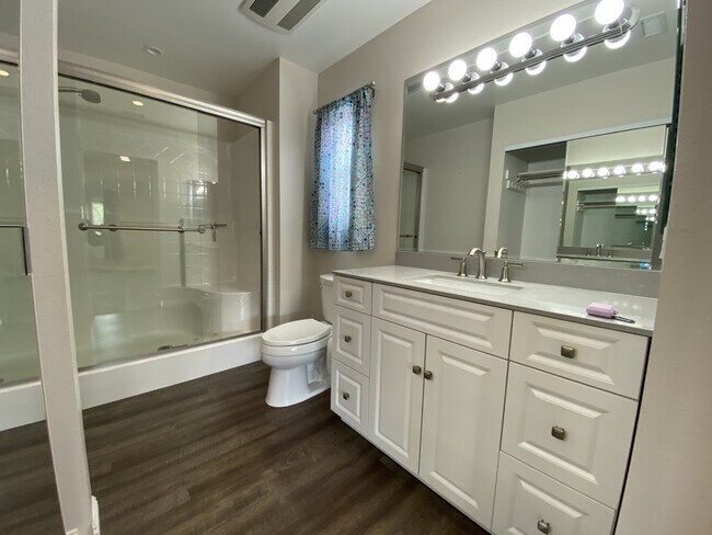 Foto del edificio - 10480 Sunland Blvd