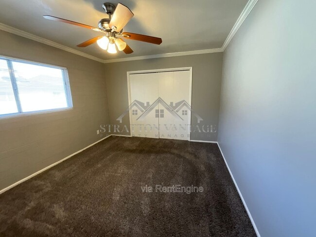 Building Photo - 810 E Colter St