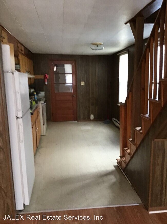 Building Photo - 2 br, 1 bath House - 124 N Penn St