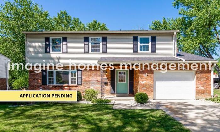 Primary Photo - 10679 Bridlepath Ln