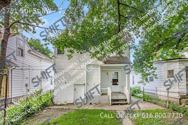 Foto del edificio - 751 5th St NW
