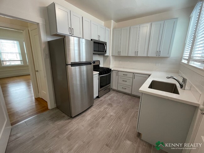 Foto del edificio - 1325 5th Ave - 109 - LEASE ONLY