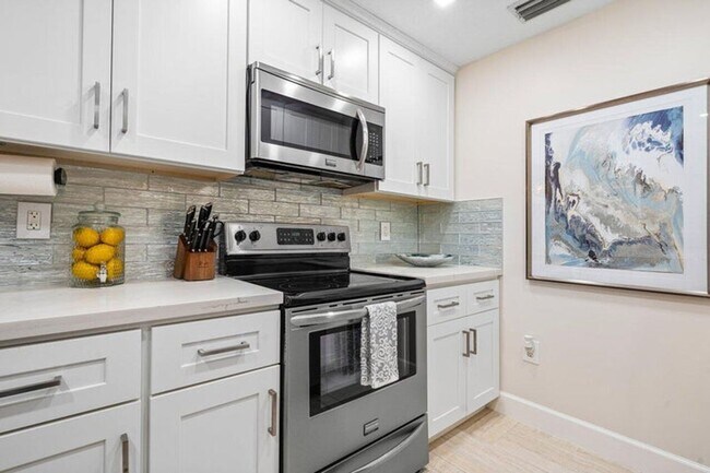 Foto del edificio - 2054 Alta Meadows Ln