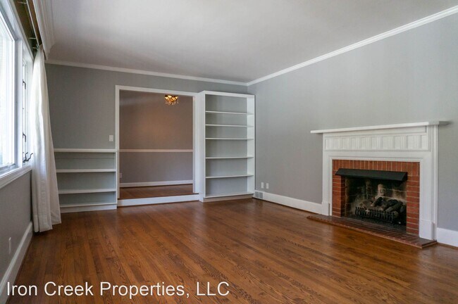 Foto del edificio - 3 br, 2 bath House - 73 Grovewood Road