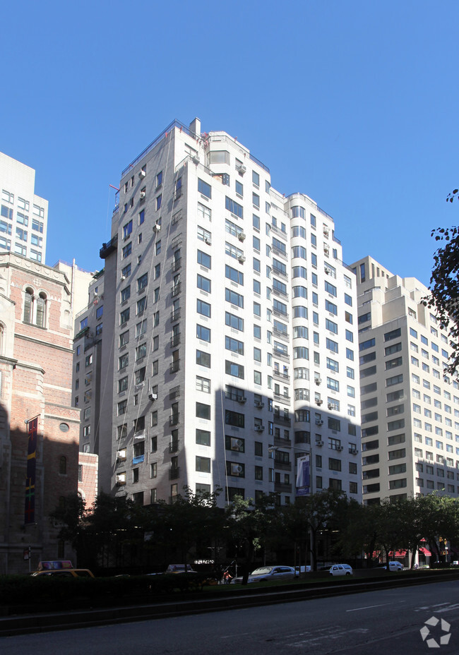 Foto del edificio - 510 Park Ave