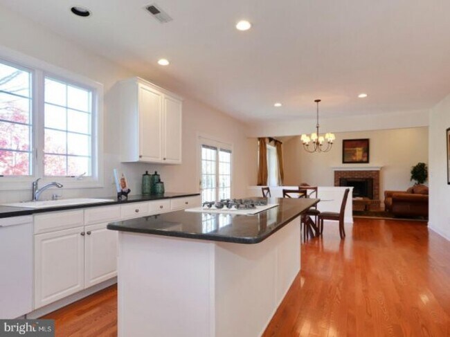 Building Photo - 43 Ettl Cir